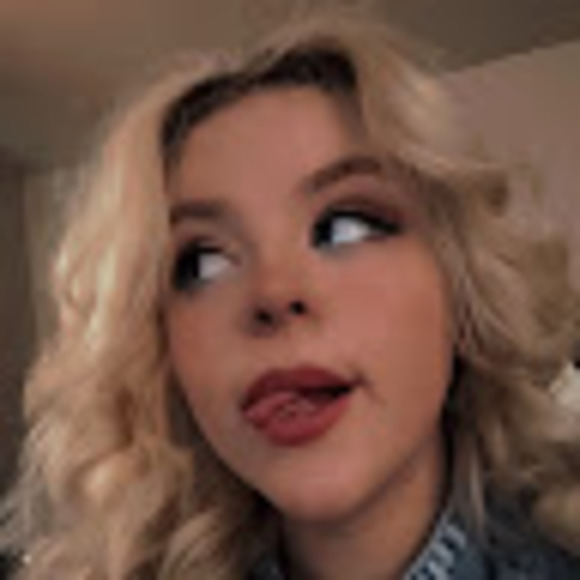 Meet your Posher, Cora - Picture 1 of 1